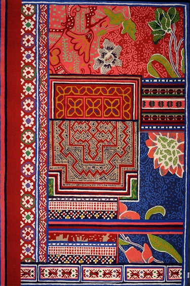 Baya wool rug, full view