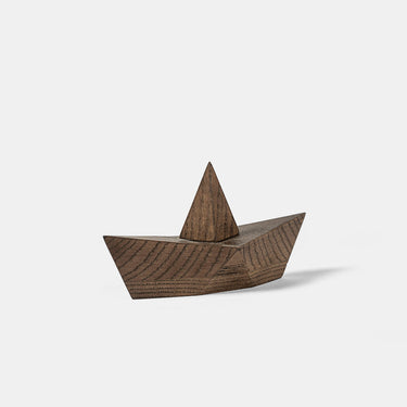 Boyhood Admiral Paper Boat Smoked Oak Object – Small, Boyhood Denmark