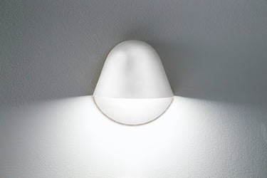 Penta Enoki wall sconce in matt white