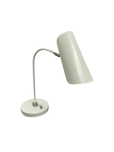 White/Satin Nickel Logan Adjustable Table Lamp with USB Port – House of Troy studio photo