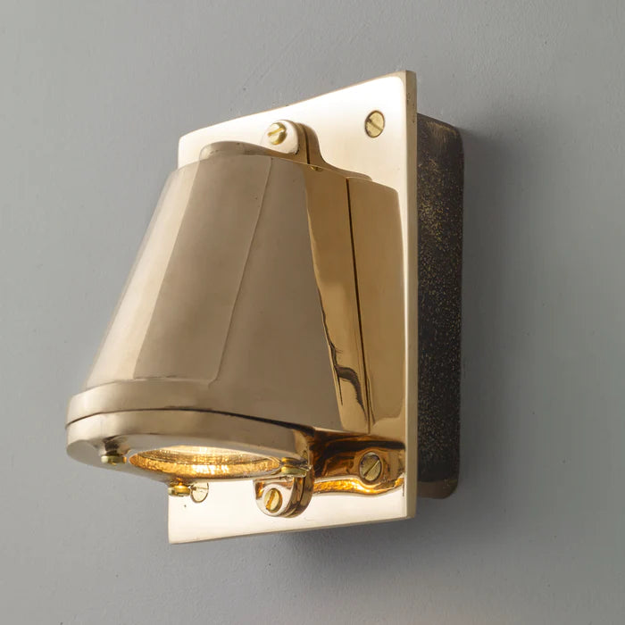 Mast Light of Original BTC