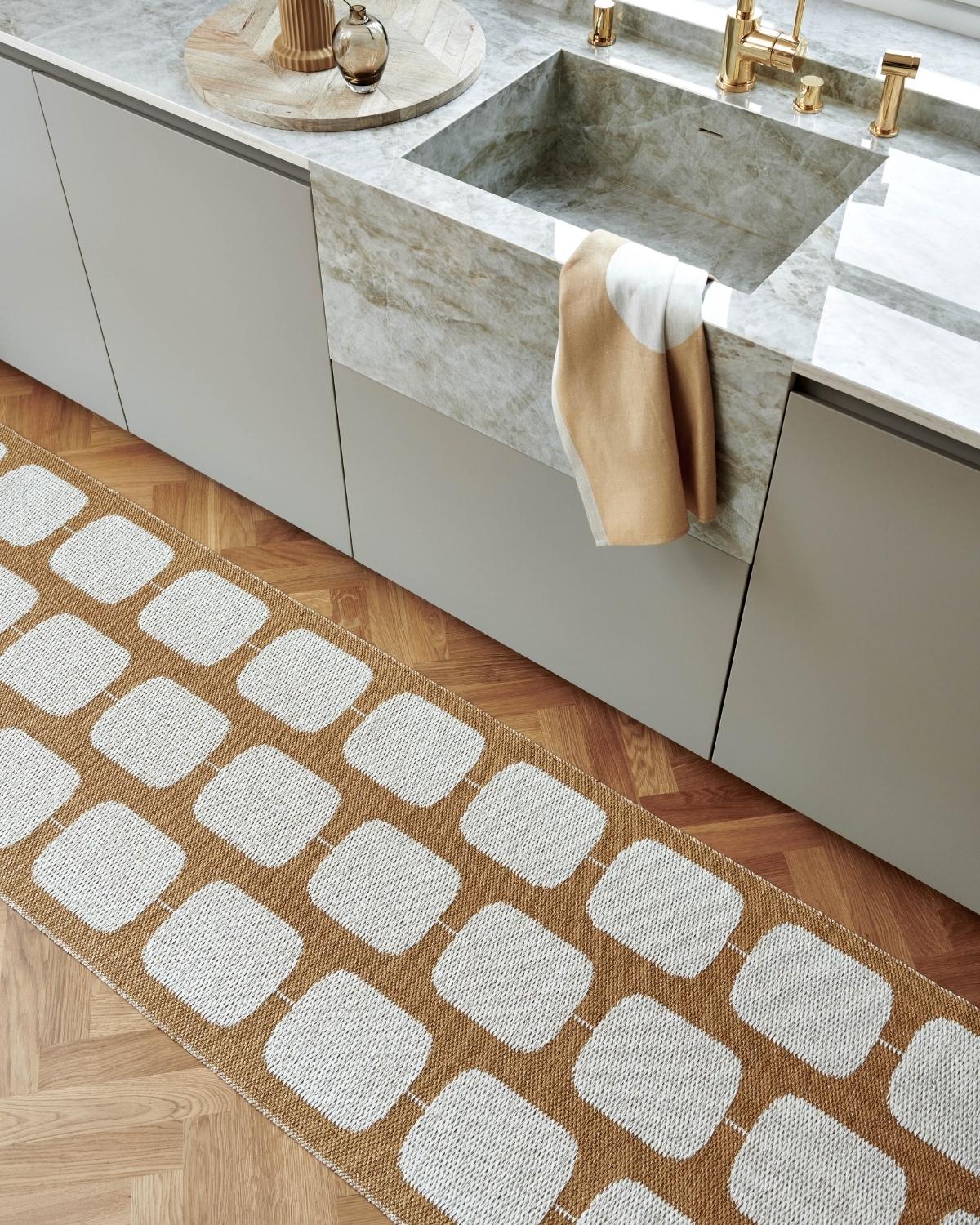 Pappelina Rug Sten Ochre