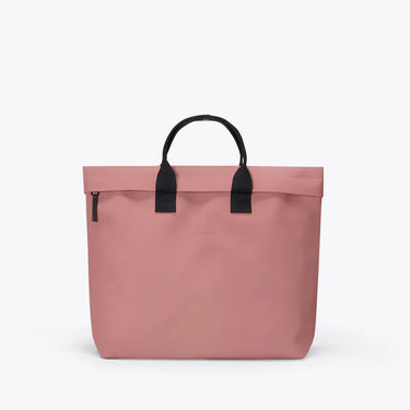 Ucon Acrobatics Eliza Lotus Bag in Dark Rose – look 1