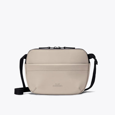 Ucon Acrobatics Melvin Medium Lotus Infinity Crossbody Bag in Light Sand – look 1