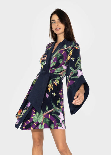 Luxury vegan silk kimono robe for women in soft biodegradable Bemberg Cupro by niLuu.