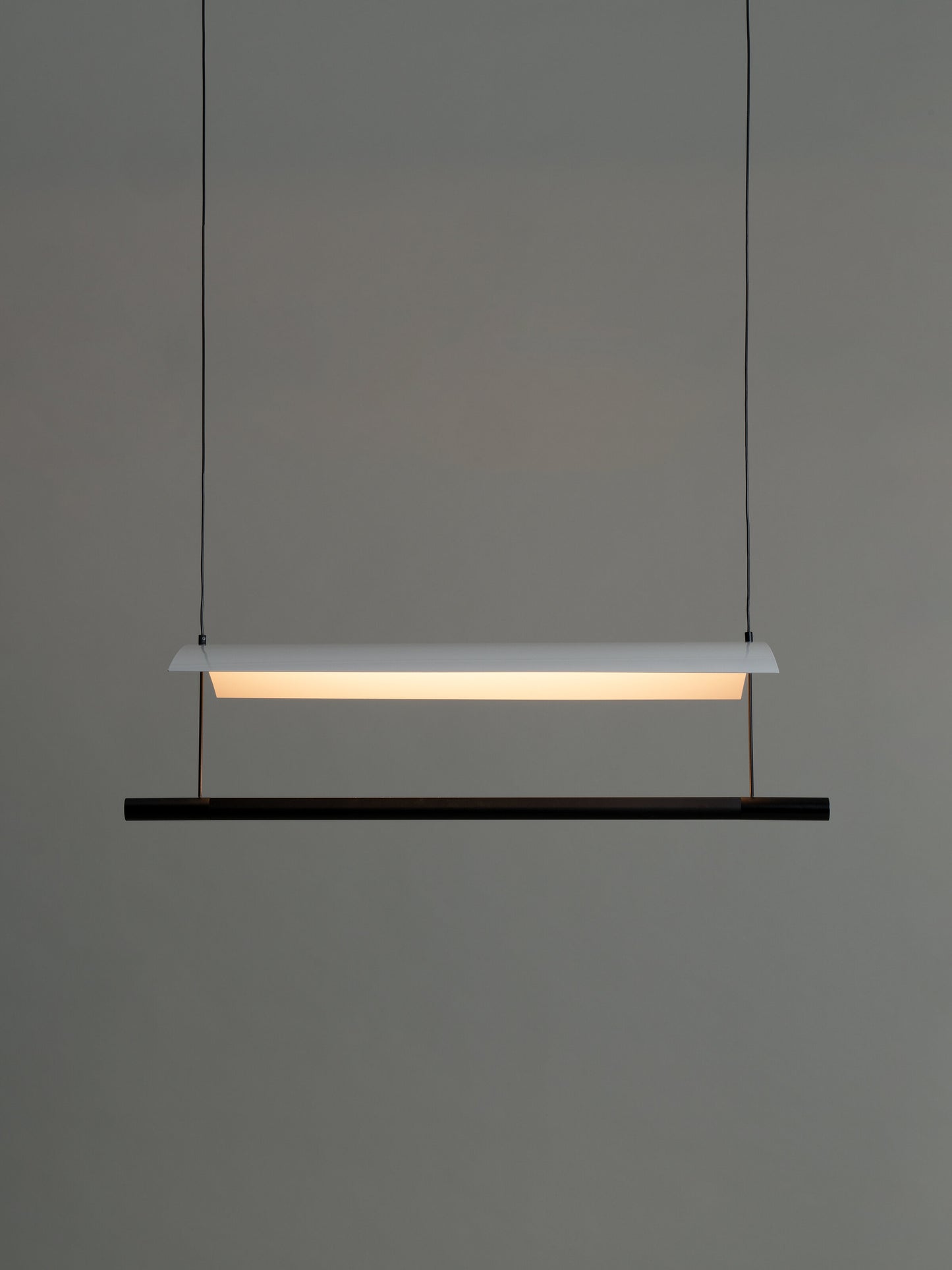 Contemporary Lamina Linear Pendant Light Design