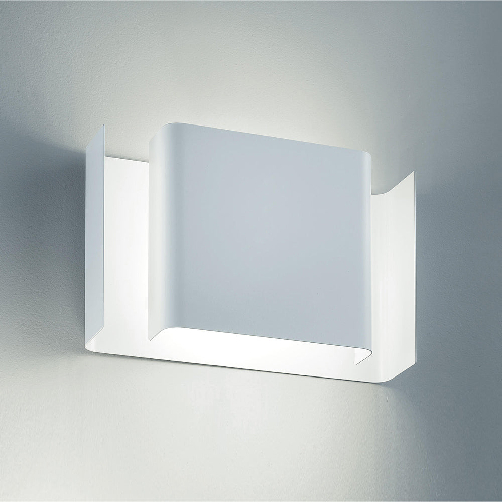 Alalunga LED Wall Light by Karboxx