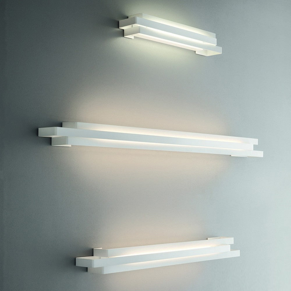 Escape 110 LED Wall Light by Karboxx