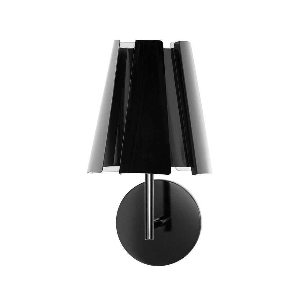 Little Twist Wall Light by Carpyen