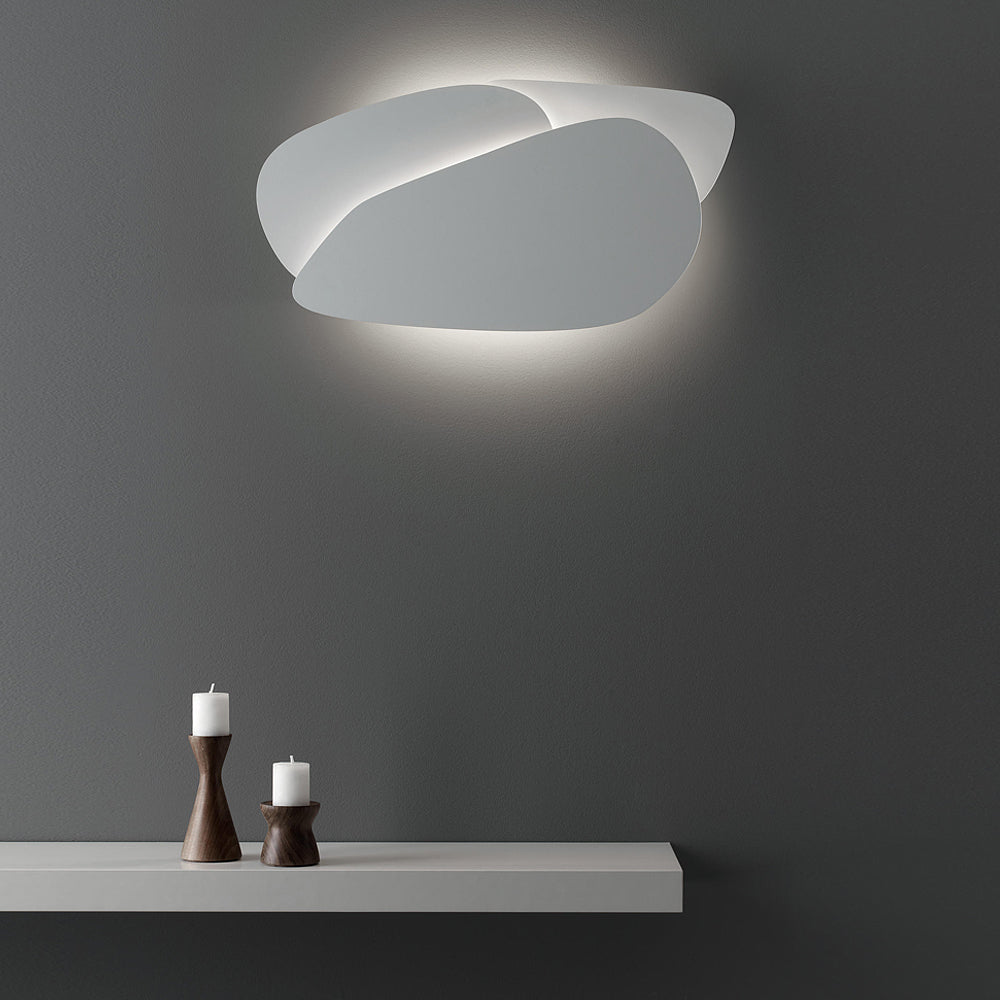 Pedra Wall Light by Carpyen