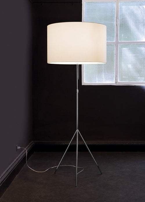 Signora Floor Lamp by Carpyen