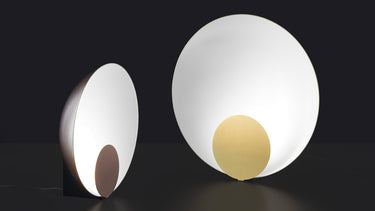 Siro 288 dimmable LED desk lamp in matte black with satin gold reflector