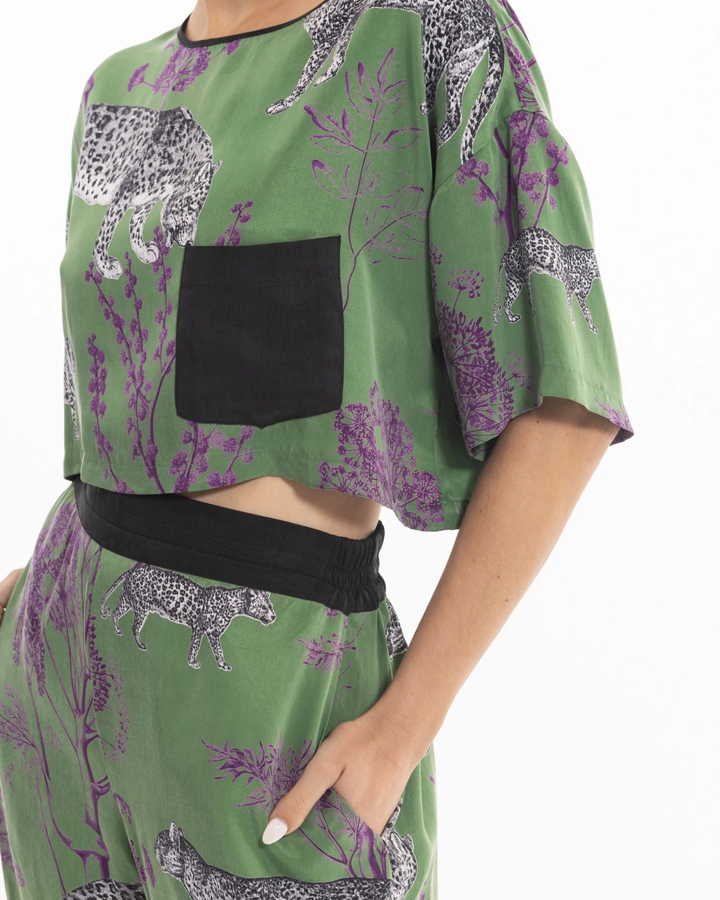 niLuu Women’s Harper Crop Tee Lennon