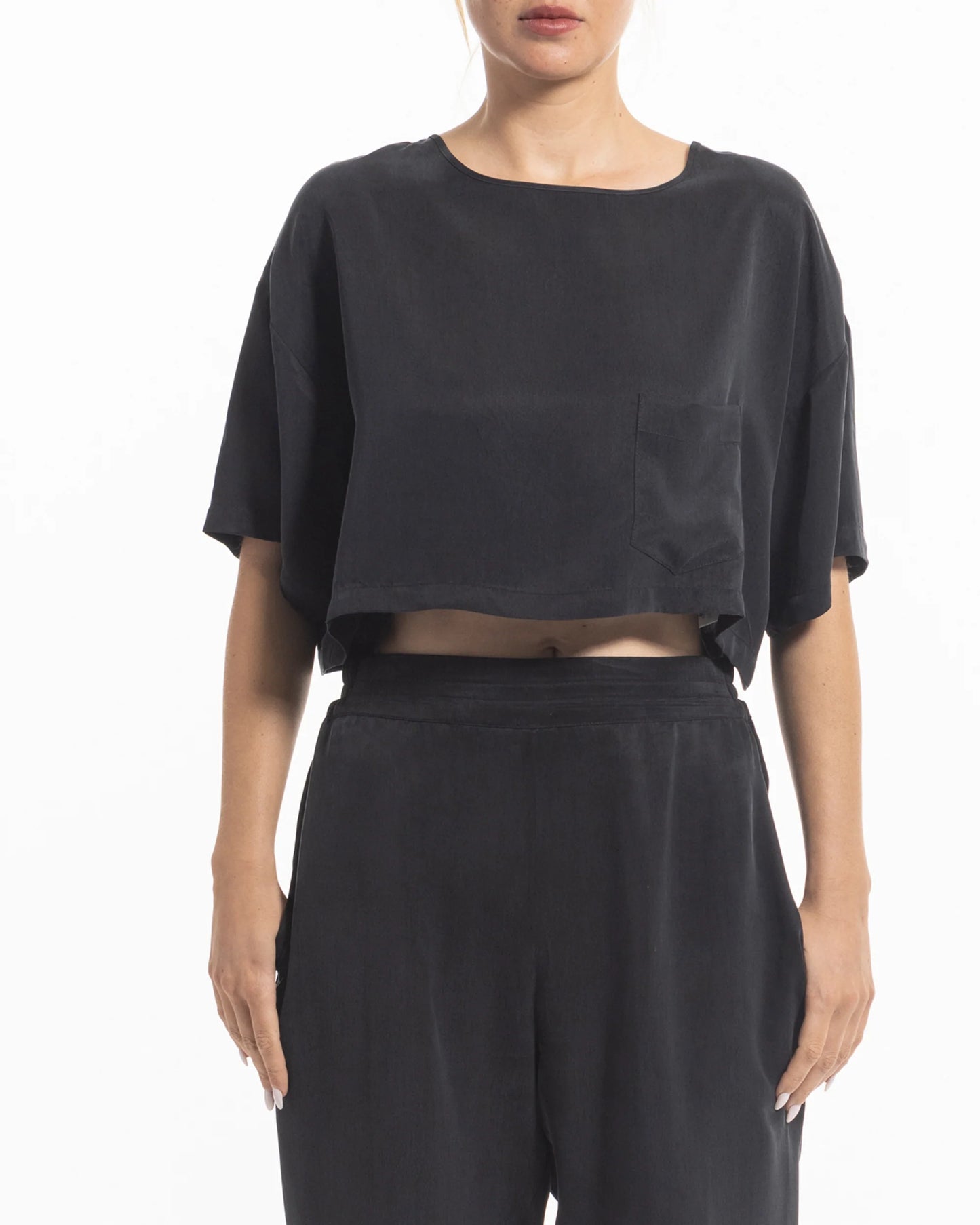 niLuu Women’s Harper Crop Tee Noir
