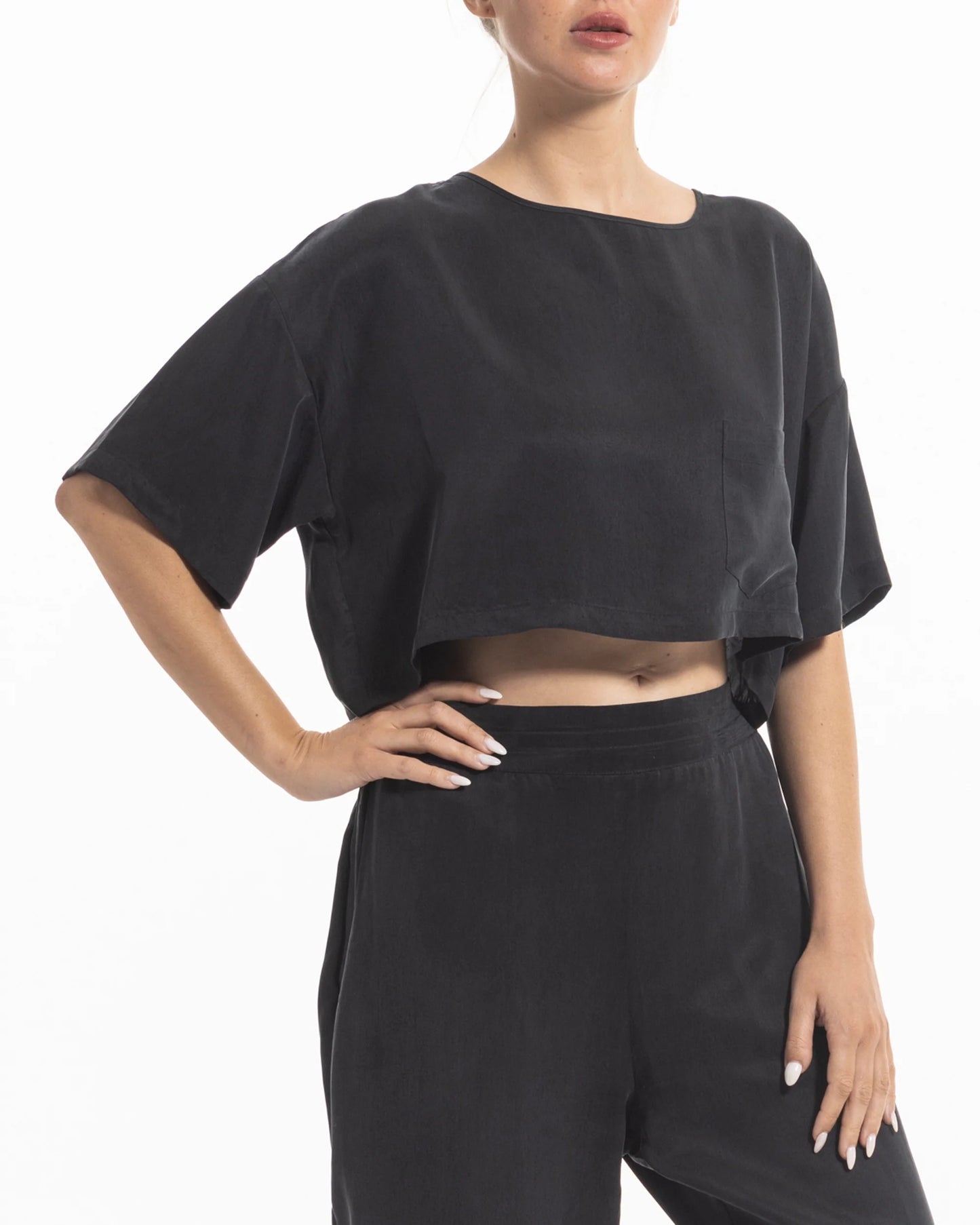 niLuu Women’s Harper Crop Tee Noir