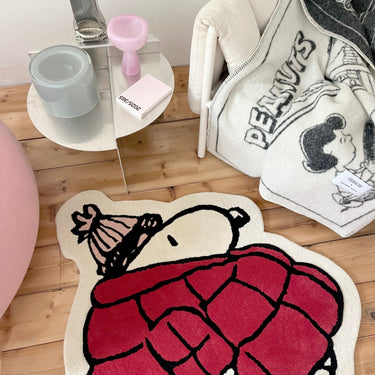 Red & Pink Peanuts Snoopy Puffer Jacket Rug by Maison Deux, photo 2
