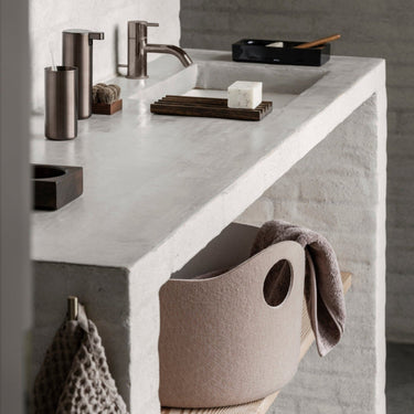 MODO wall hook in a styled bathroom | MODO by Nina Thöming for blomus