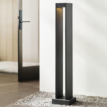 Syntra 42 Open-Frame Landscape Light by Sean Lavin for Visual Comfort - scale