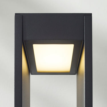 Syntra 42 Open-Frame Landscape Light by Sean Lavin for Visual Comfort - detail