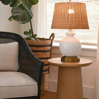 Decorative brass and ivory ceramic lamp for living room tables