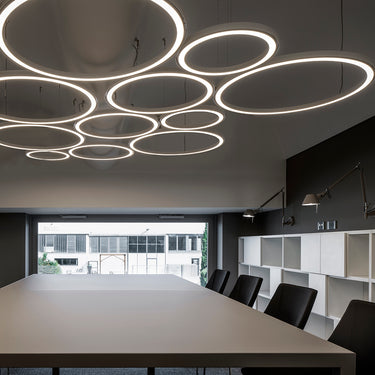 Modern Ripple Cluster suspension chandelier by Artemide for dining room or office