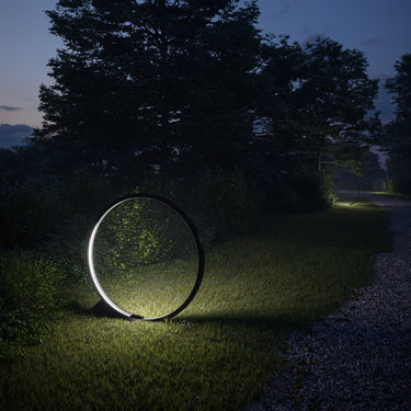"O" Outdoor Floor Light styled in a modern interior, view 2