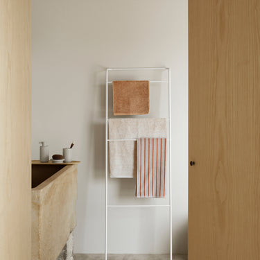 RIVA XL hand towel styled with blomus KUA, MODO and ARTO | RIVA by blomus