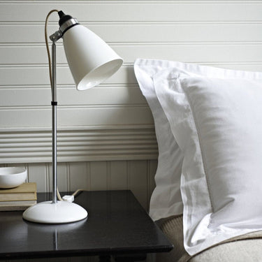 Original BTC Hector Medium Dome Table Lamp – detail 1