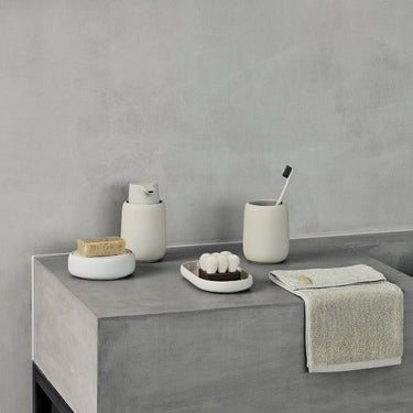 SONO vanity tray in a styled bathroom (1) | SONO by Nina Thöming for blomus
