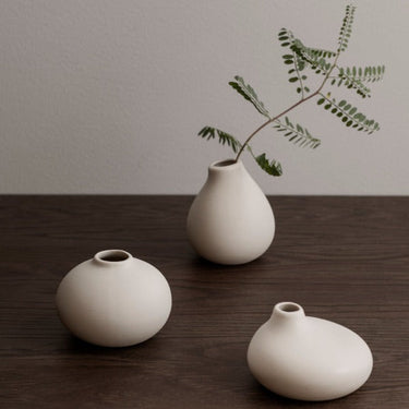 NONA mini vase set in a styled room (3) | NONA by studio blomus