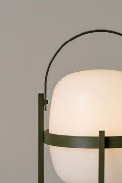Close-up of Cestita Alubat's White Opal Diffuser and Green Aluminum Frame