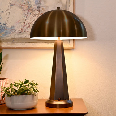 Elegant Battery-Powered Brass Restaurant Portable Lamp 