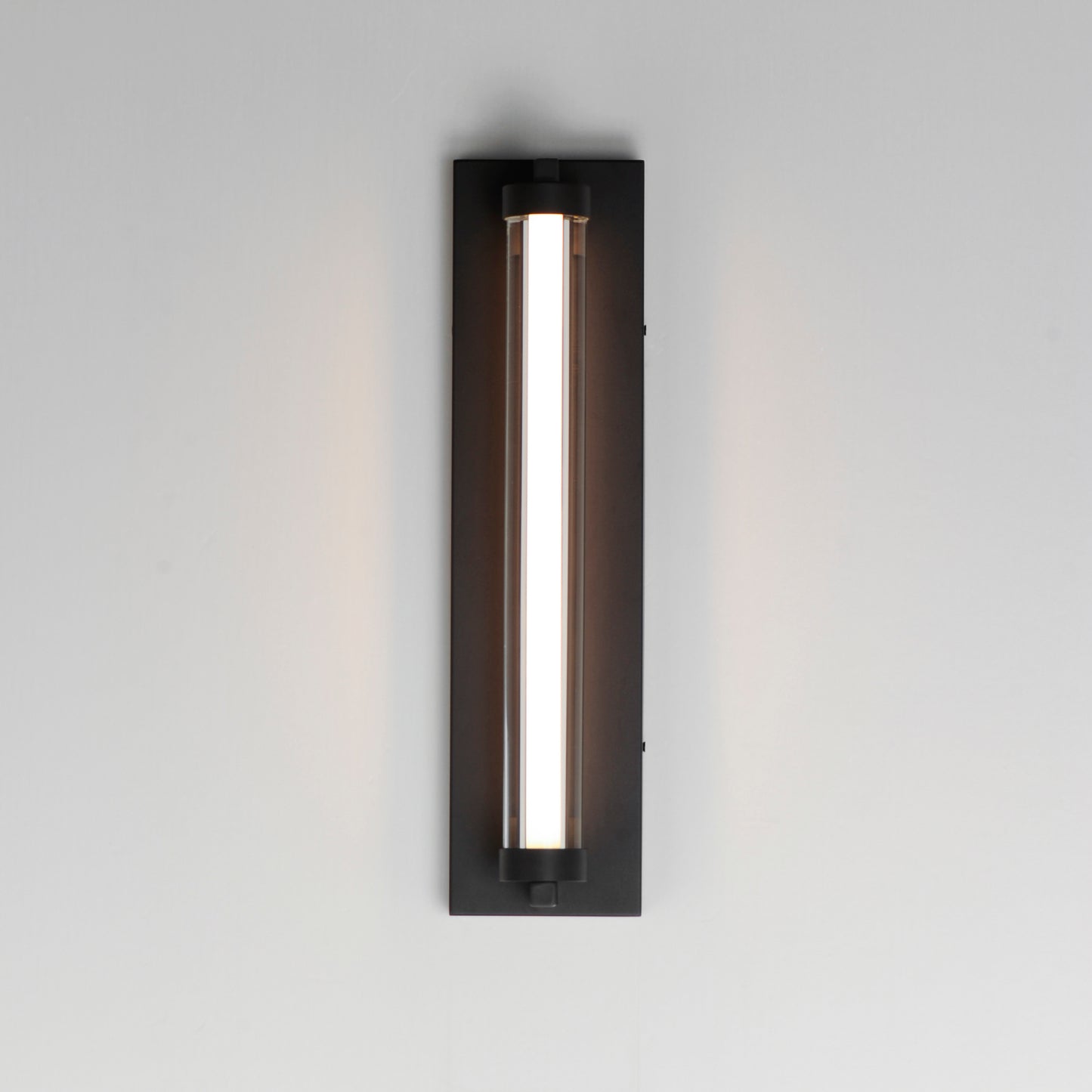 ET2 Fuse 18" LED Outdoor Wall Sconce