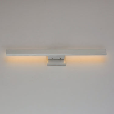 ET2 Alumilux: Line 24" LED Outdoor Wall Sconce Satin Aluminum