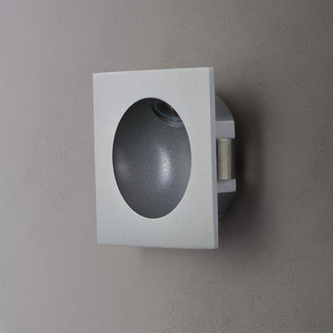 ET2 Alumilux Step Light low voltage outdoor wall light, Satin Aluminum, side view showing how far it projects from the wall