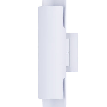 ET2 Alumilux Runway slim aluminum outdoor wall sconce, 4.25 x 23.5 in, front view
