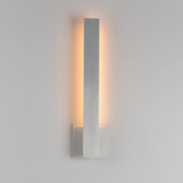ET2 Alumilux: Line 5CCT 18" LED Outdoor Wall Sconce Satin Aluminum