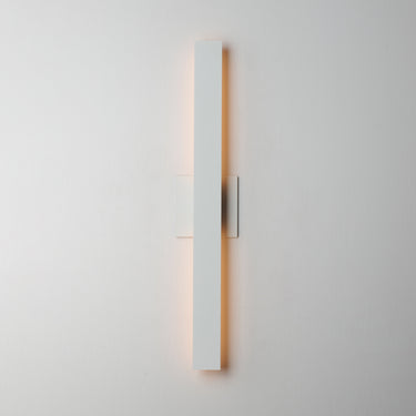ET2 Alumilux: Line 5CCT 24" LED Outdoor Wall Sconce White