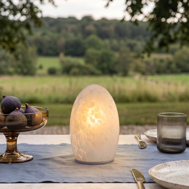 Egg Fritted rechargeable lamp by NEOZ – in situ 3
