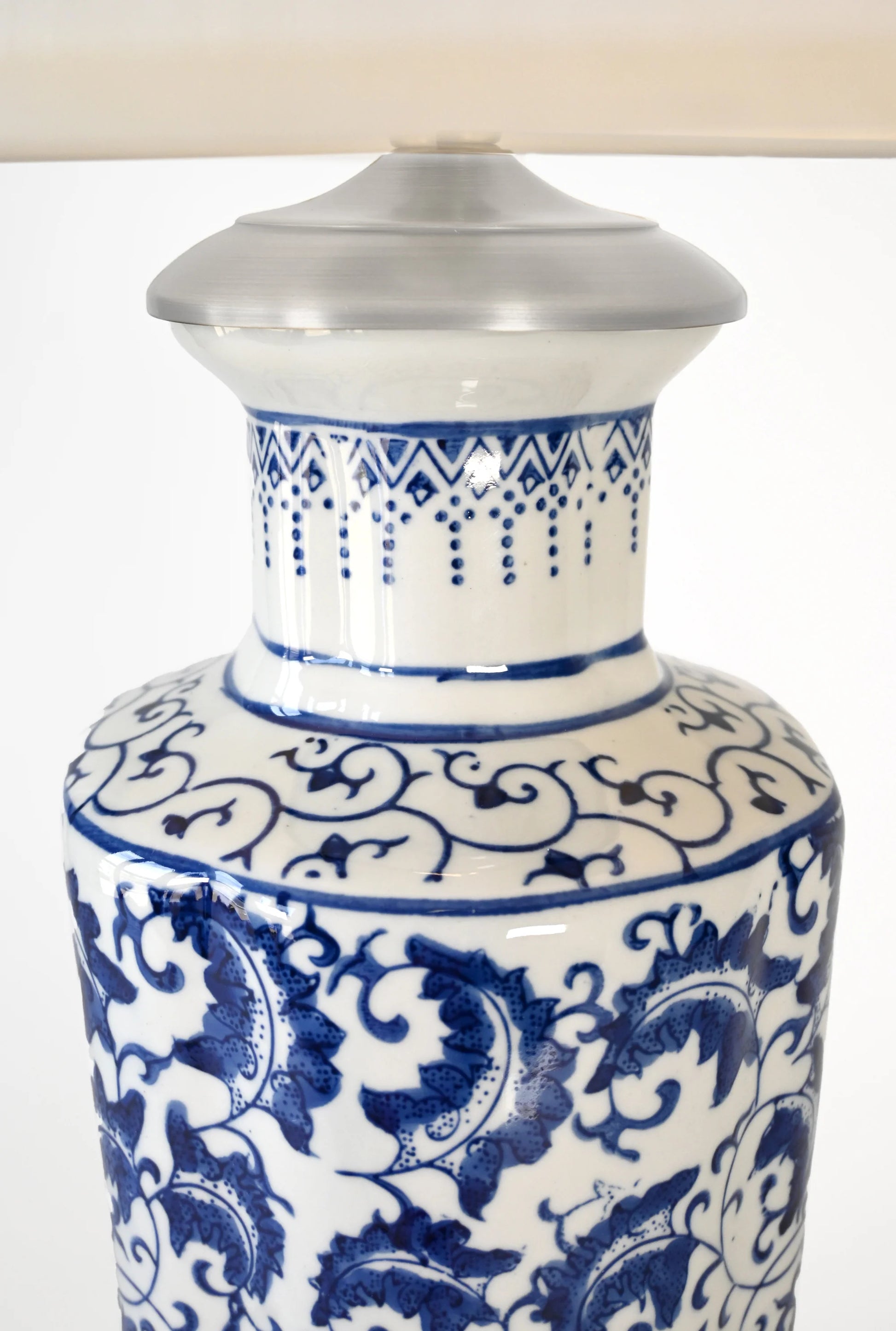 Blue Porcelain Chinoiserie Cordless Lamp