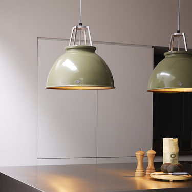 Original BTC Titan Size 1 Pendant in Olive Green with Bronze Interior – detail 4