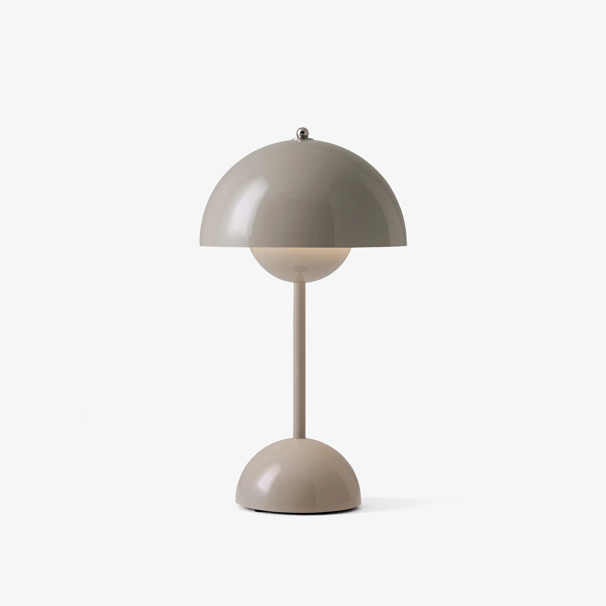 Flowerpot Portable Table Lamp VP9 by &Tradition | Loftmodern 28
