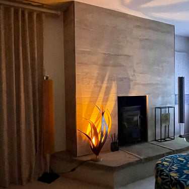 MacMaster Iris Table Lamp