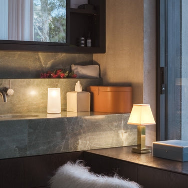 Ice Round 85 rechargeable lamp by NEOZ – in situ 1
