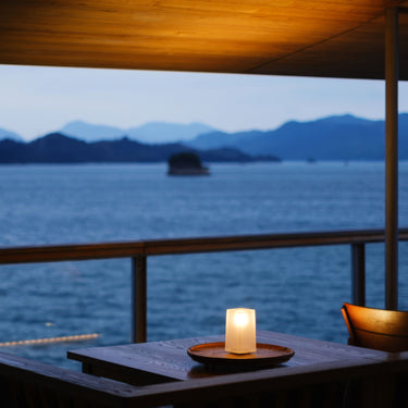 Ice Square 85 rechargeable lamp by NEOZ – in situ 4