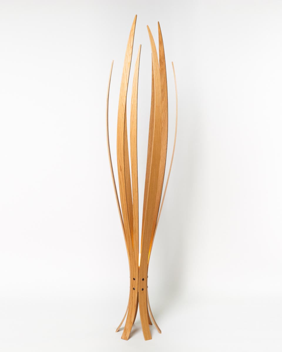 Stylish Wooden Floor Fixture - Iris Lamp