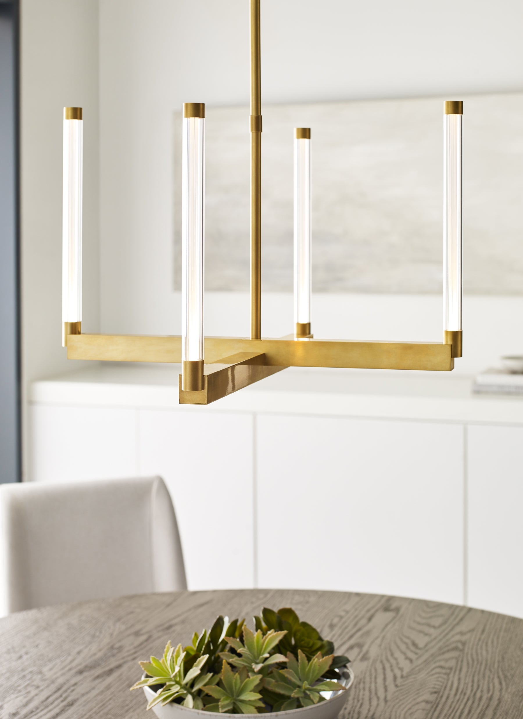 Sophisticated Room Decor Featuring Stylish Lighting