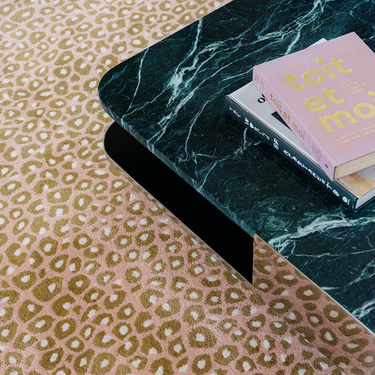 Leopard Round wool rug in Pink, full view