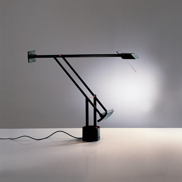 Halogen GY6.35 · 35W max 35 Black – Tizio Table Lamp studio photo
