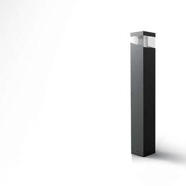 90 – Tetragono Outdoor Bollard Light studio photo